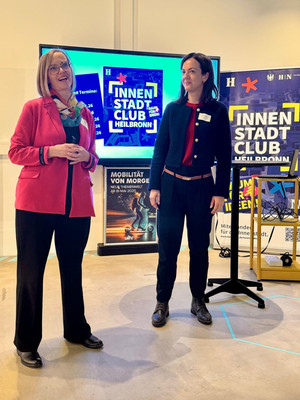 Citymanagerin Irina Guzina von der Heilbronn Marketing GmbH und Nadine Izquierdo, Leiterin des Kompetenzzentrums Innenstadt freuten sich zahlreiche Akteure zum Workshop willkommen zu heißen.