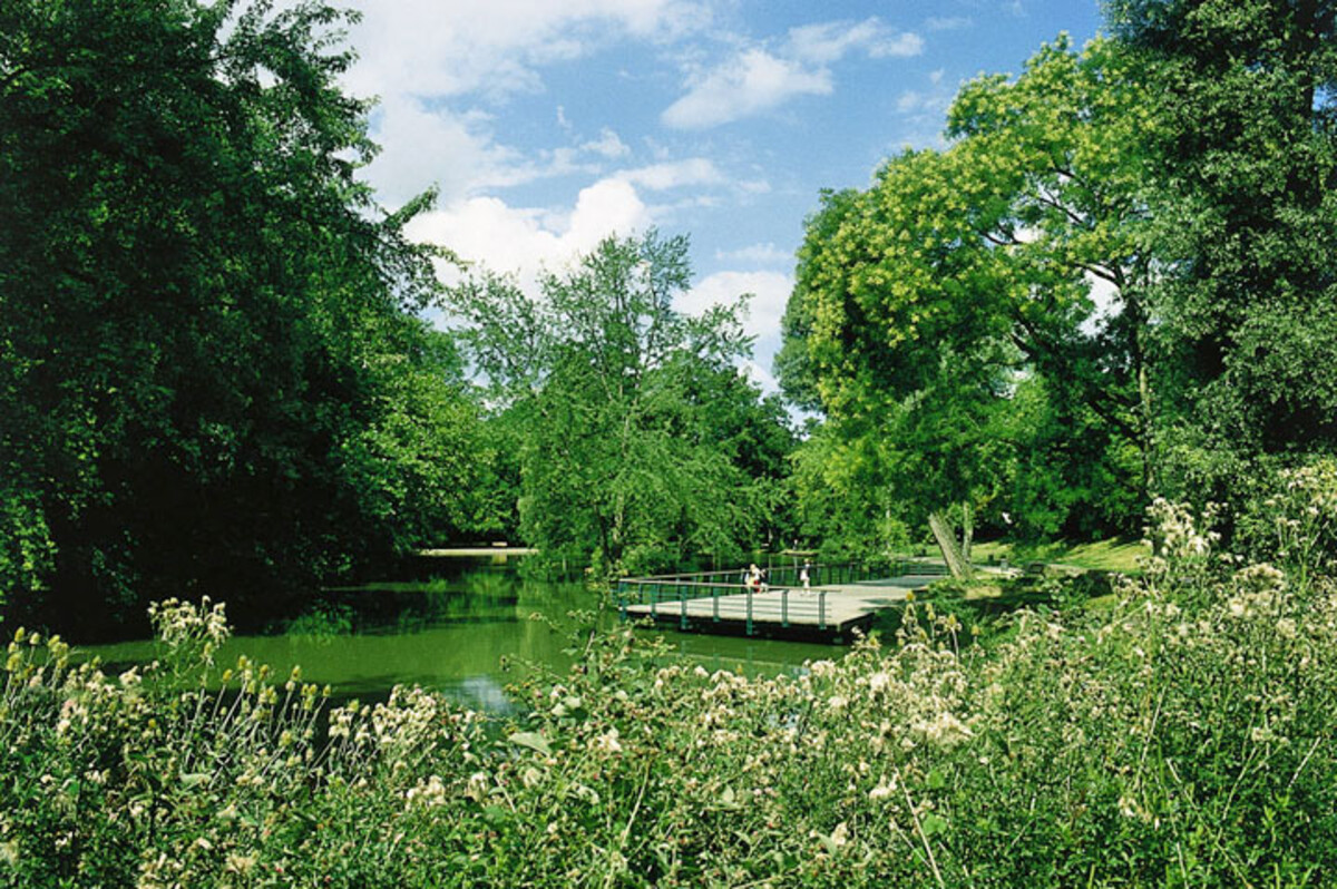 Pfühlsee mit Aussichtssteg