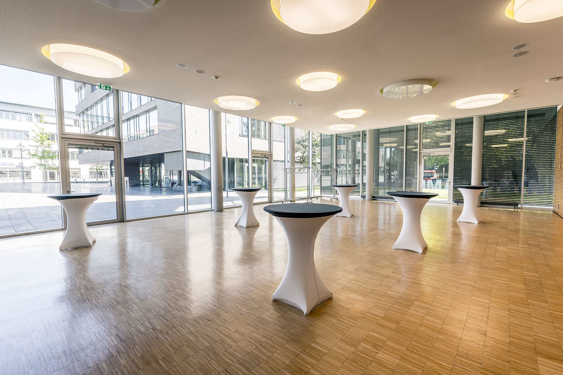 Bildungscampus Heilbronn: Forum - Saal mit Foyer Bildungscampus Heilbronn: Forum - Saal mit Foyer